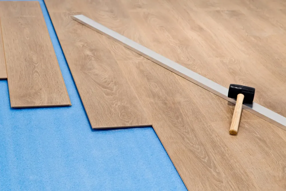 Pose de parquet près de Grézieu-la-Varenne